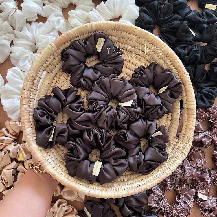 اسکرانچی ابریشمی رنگ قهوهای - شیک یاسی گالری