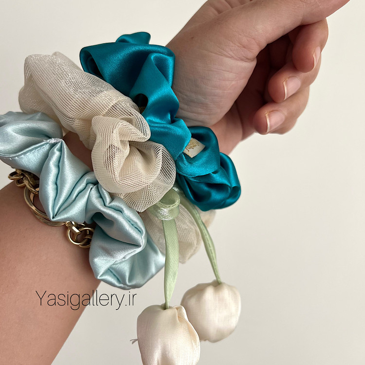 پک اسکرانچی ابریشمی مدل آسمان - رنگ آبی یاسی گالری