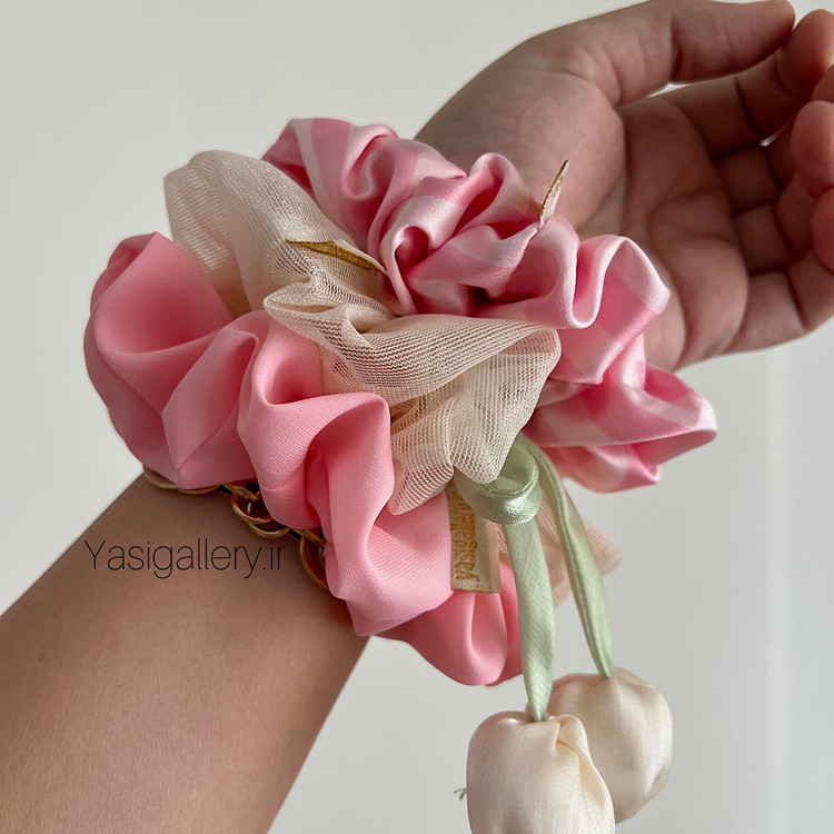 اسکرانچی پینک نمای نزدیک رنگ صورتی